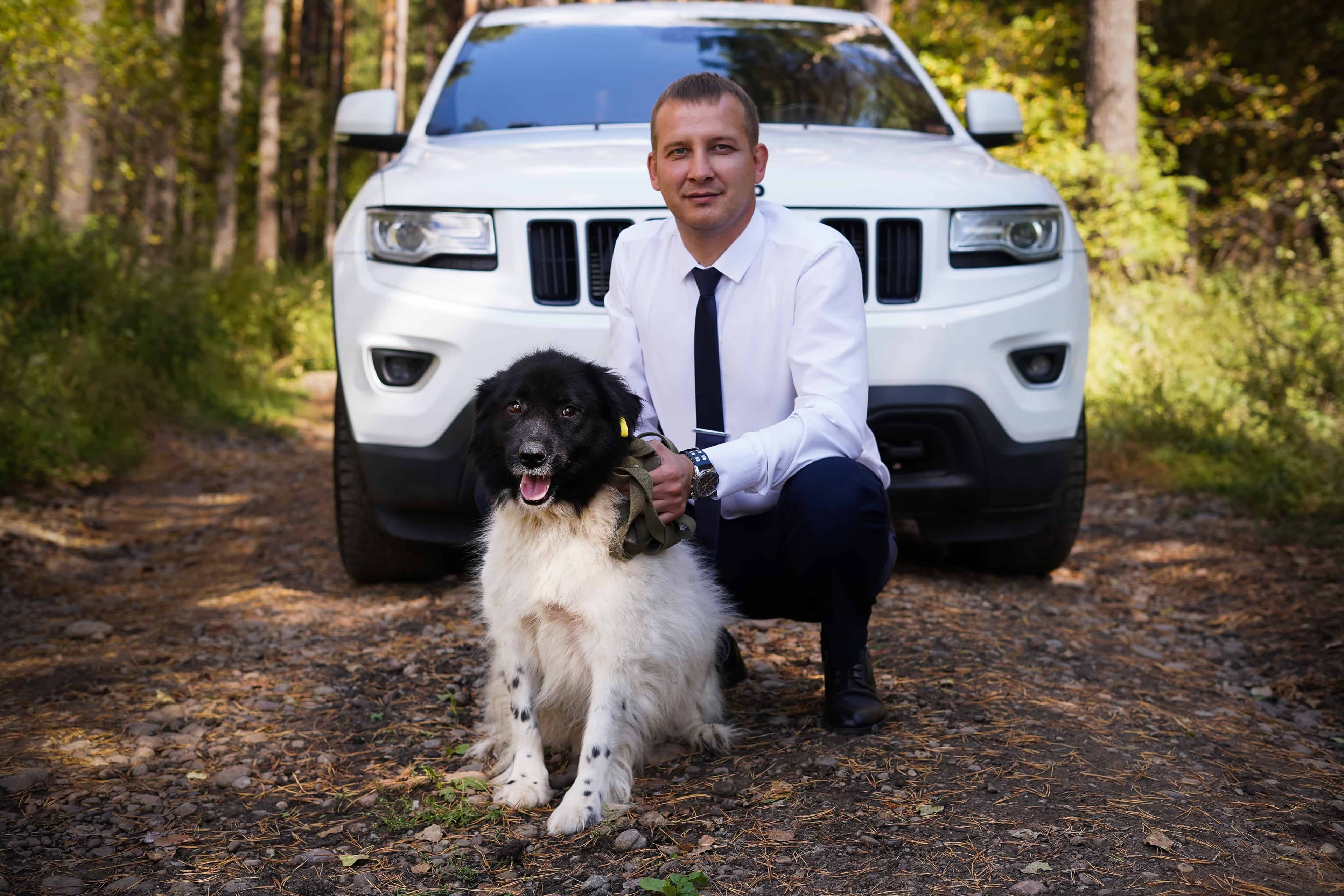 Бим из К9 и Jeep Grand Cherokee из Yes Auto