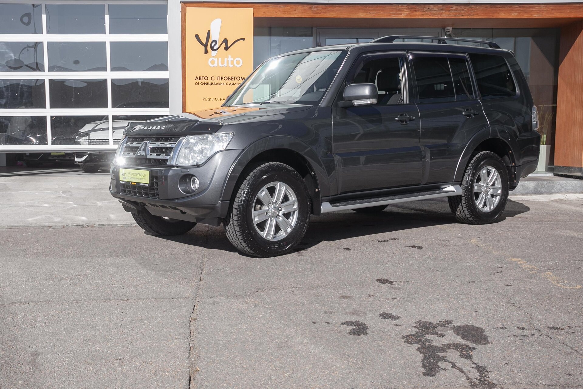 Mitsubishi Pajero 2013 — фото автомобиля