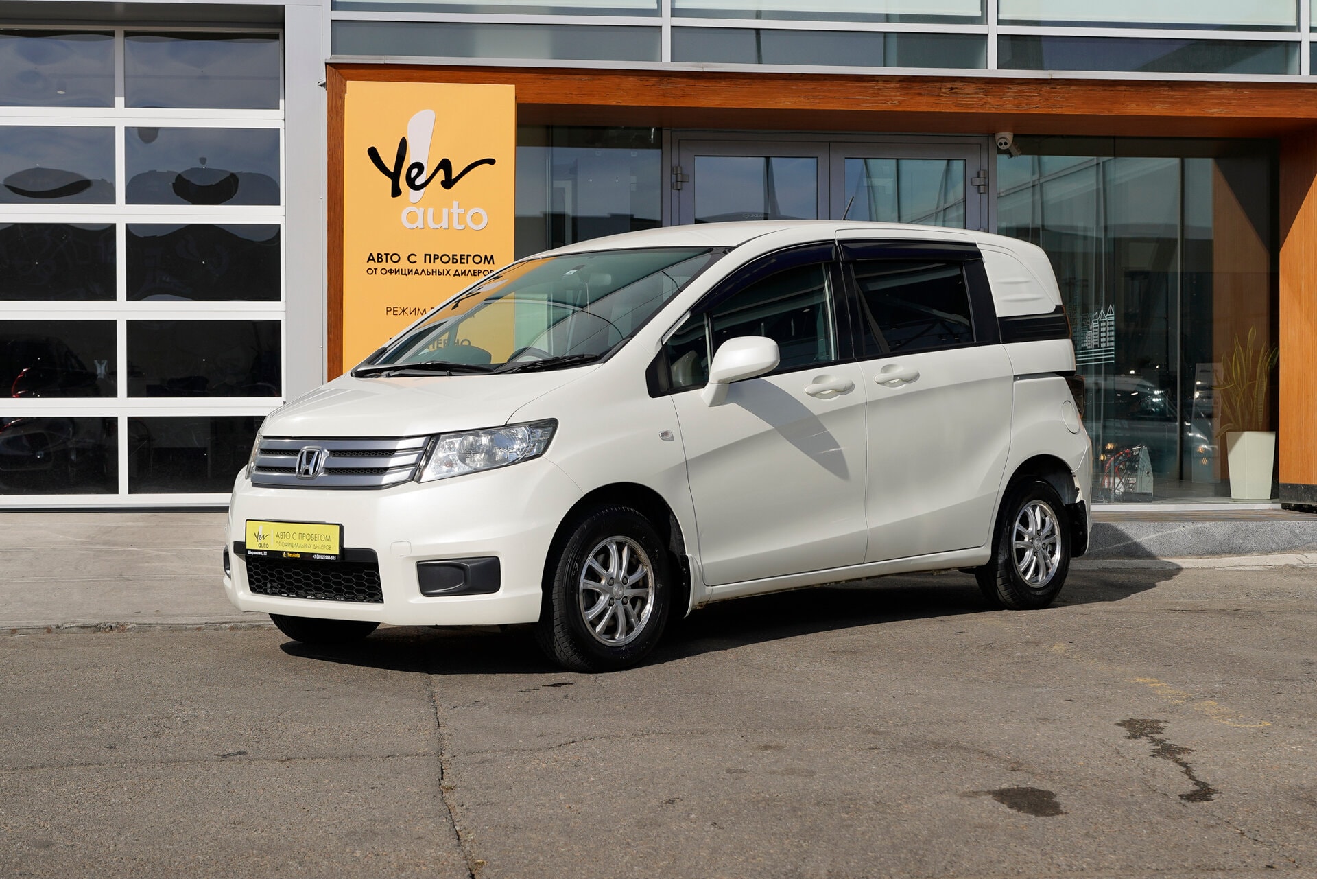Honda Freed 2010 — фото автомобиля