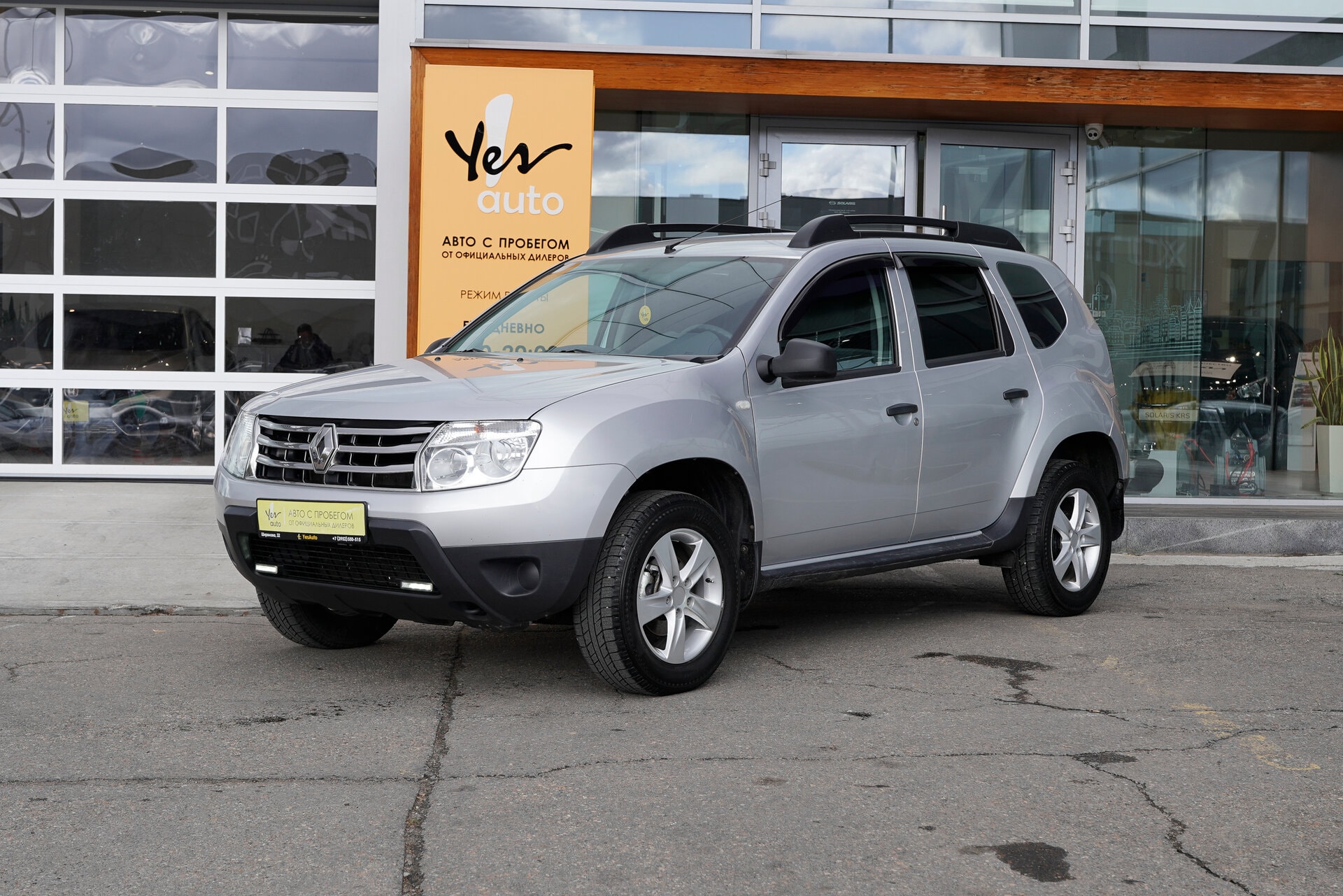 Renault Duster 2014 — фото автомобиля