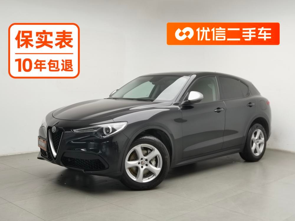 Alfa Romeo Stelvio 2017 — фото автомобиля
