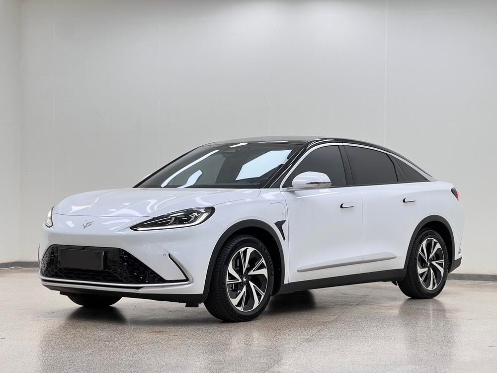 Arcfox Alpha S 2022 — фото автомобиля