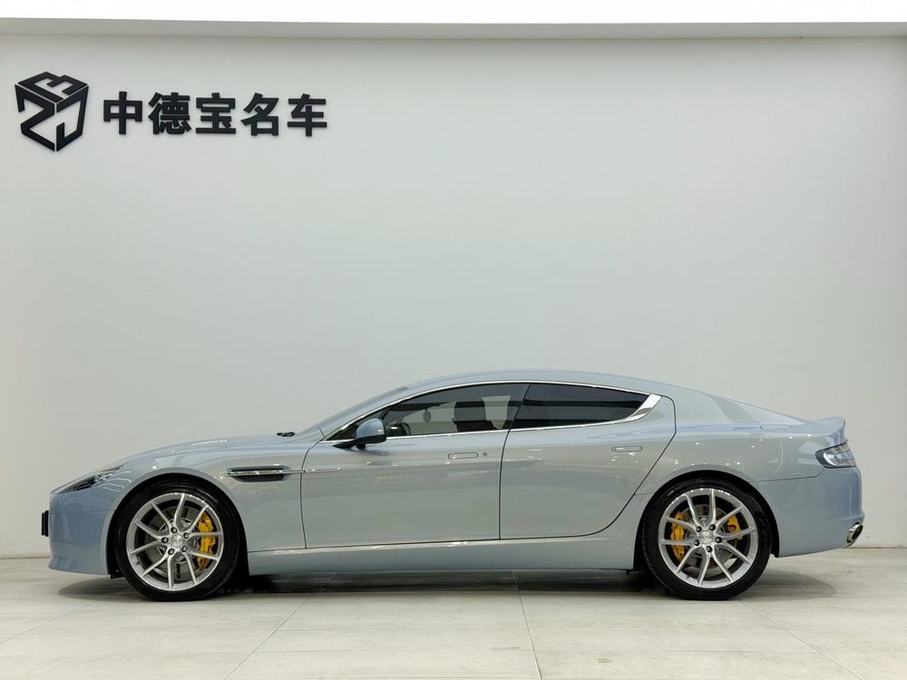 Aston Martin Rapide 2013 — фото автомобиля 1