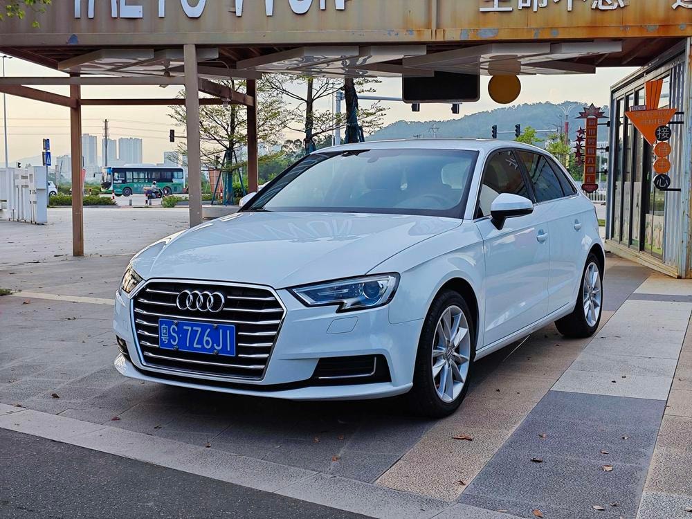 Audi A3 2019 — фото автомобиля