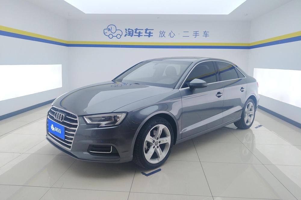 Audi A3 2019 — фото автомобиля
