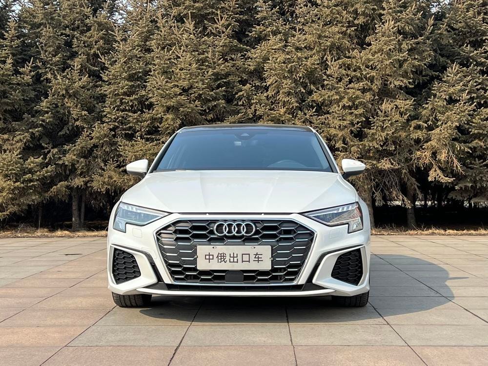Audi A3 2022 — фото автомобиля