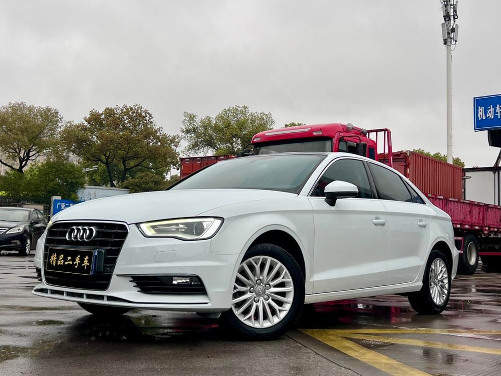 Audi A3 2016 — фото автомобиля