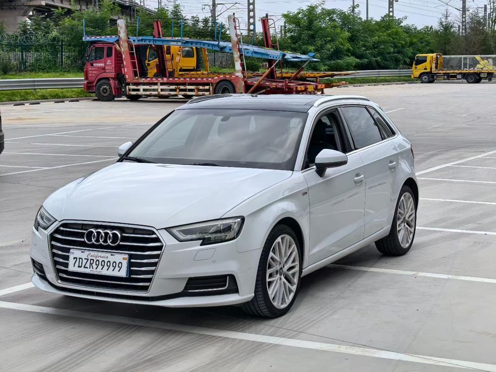 Audi A3 2017 — фото автомобиля