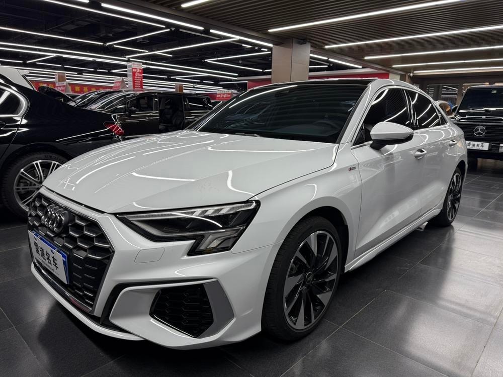 Audi A3 2023 — фото автомобиля 1