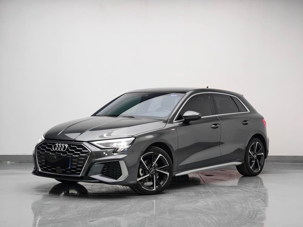 Audi A3 2023 — фото автомобиля