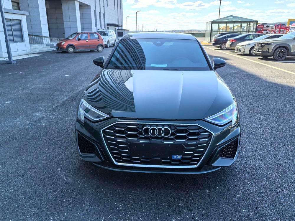 Audi A3 2023 — фото автомобиля