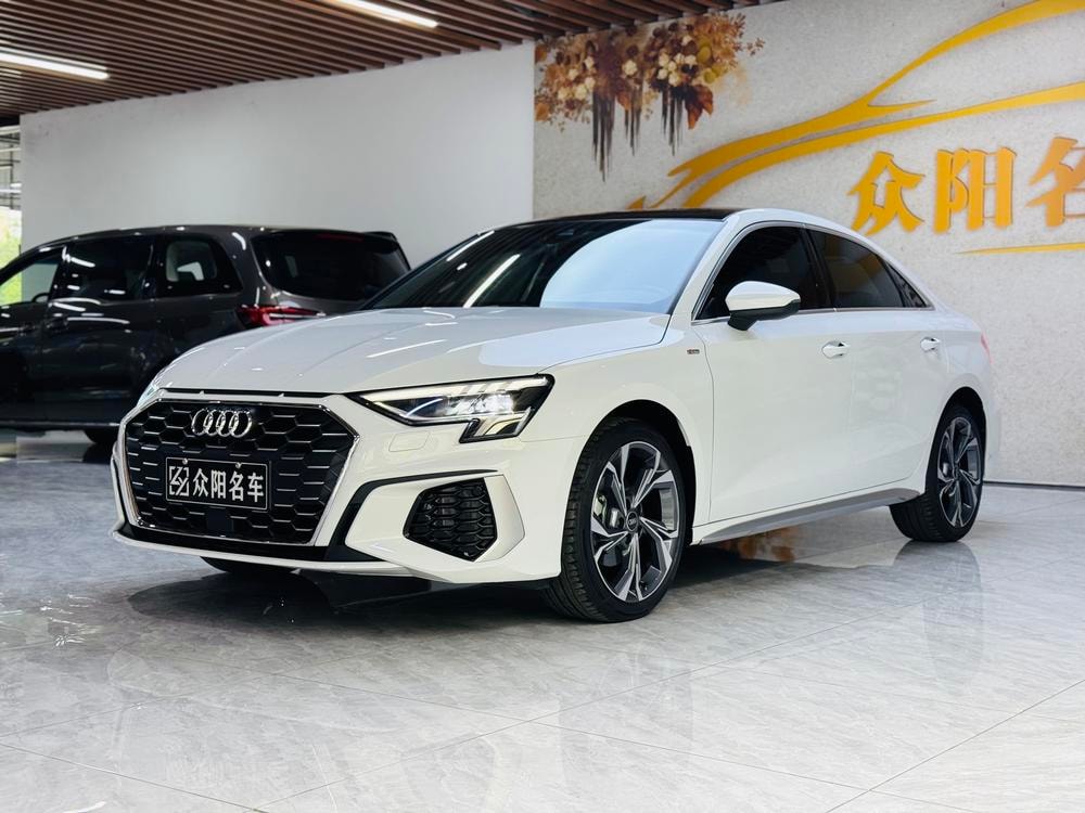 Audi A3 2024 — фото автомобиля
