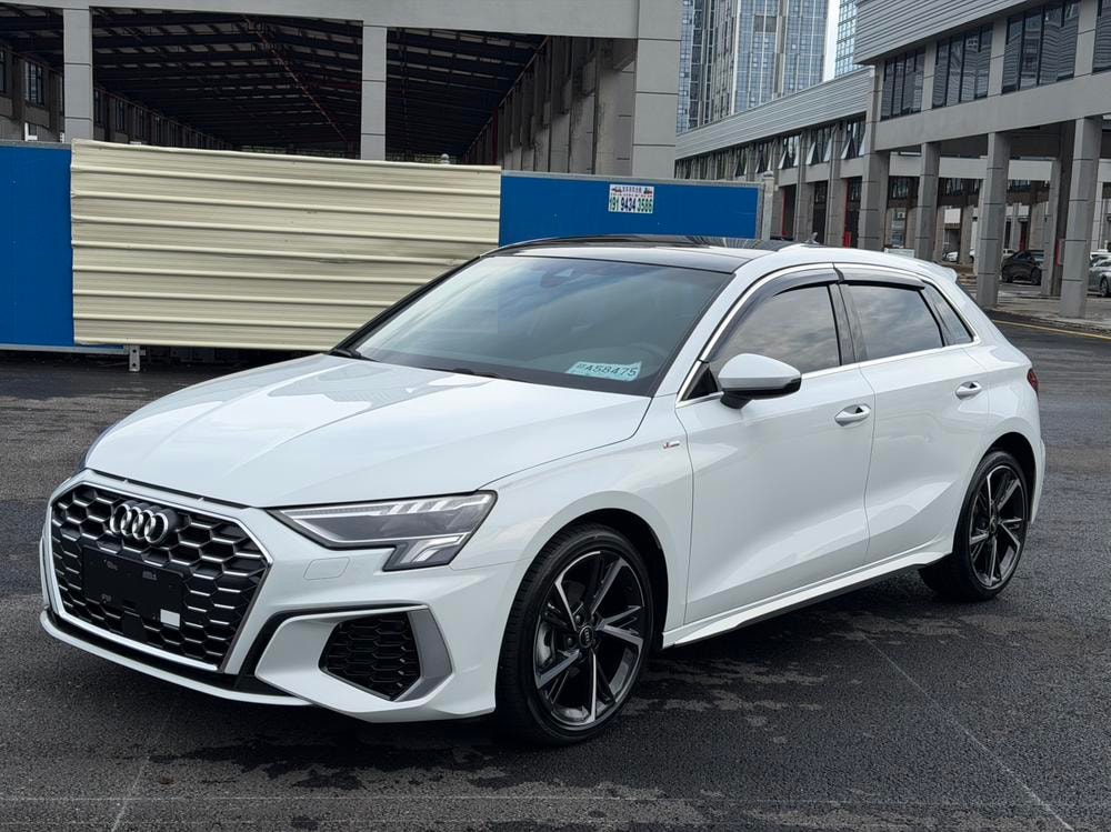 Audi A3 2023 — фото автомобиля