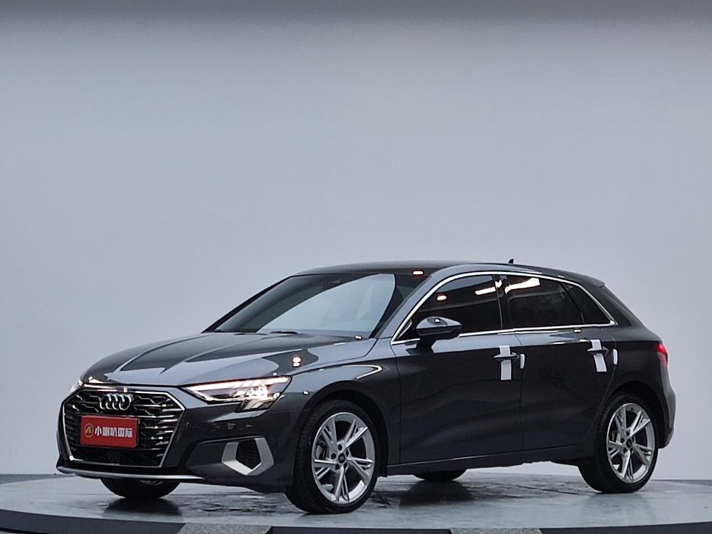 Audi A3 2023 — фото автомобиля