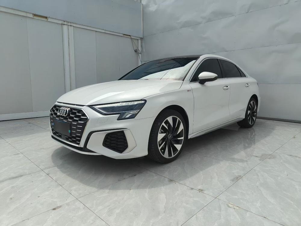 Audi A3 2023 — фото автомобиля 1