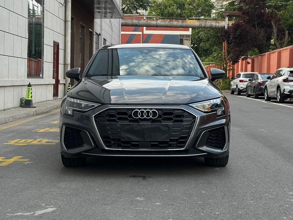Audi A3 2023 — фото автомобиля 1