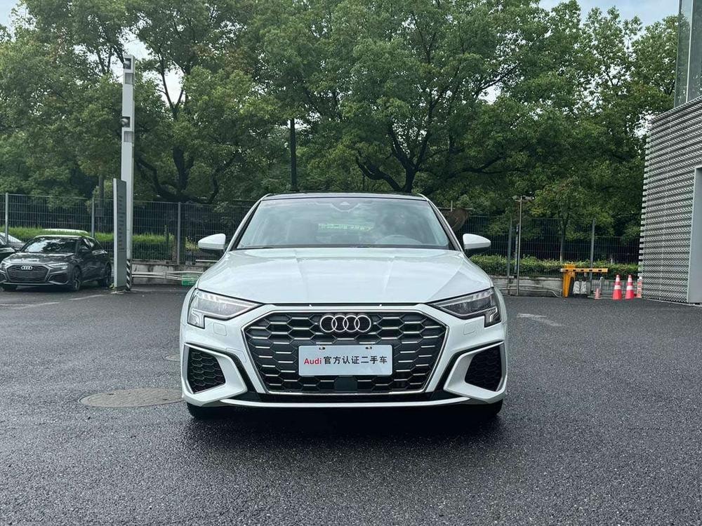 Audi A3 2022 — фото автомобиля 1