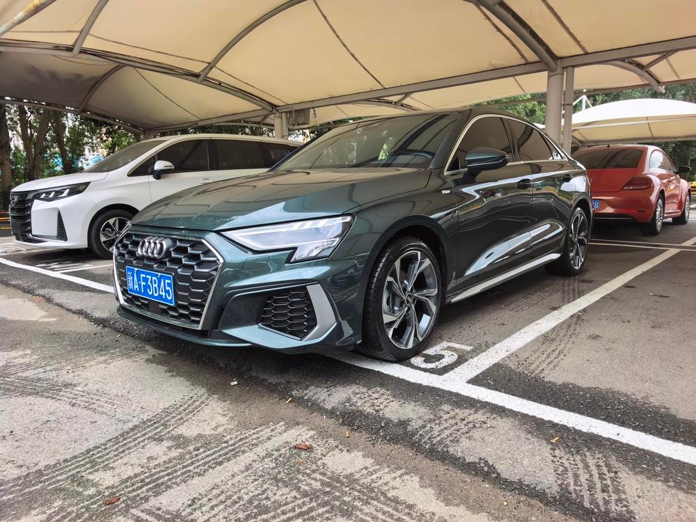 Audi A3 2023 — фото автомобиля 1