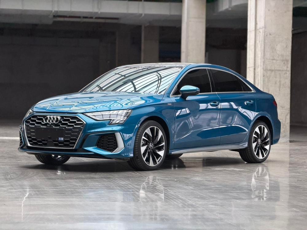 Audi A3 2022 — фото автомобиля