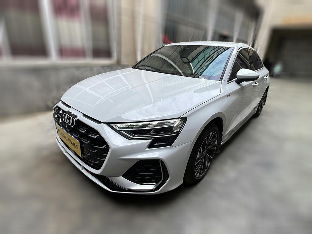 Audi A3 2026 — фото автомобиля