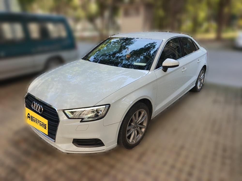 Audi A3 2017 — фото автомобиля