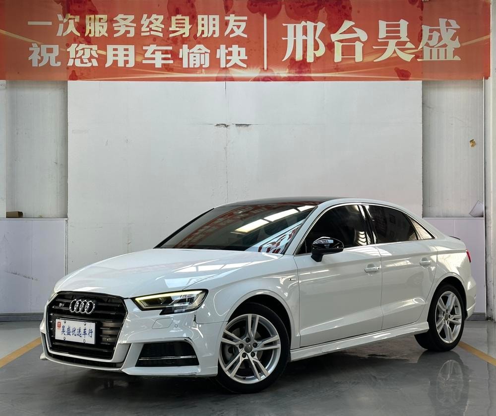 Audi A3 2020 — фото автомобиля