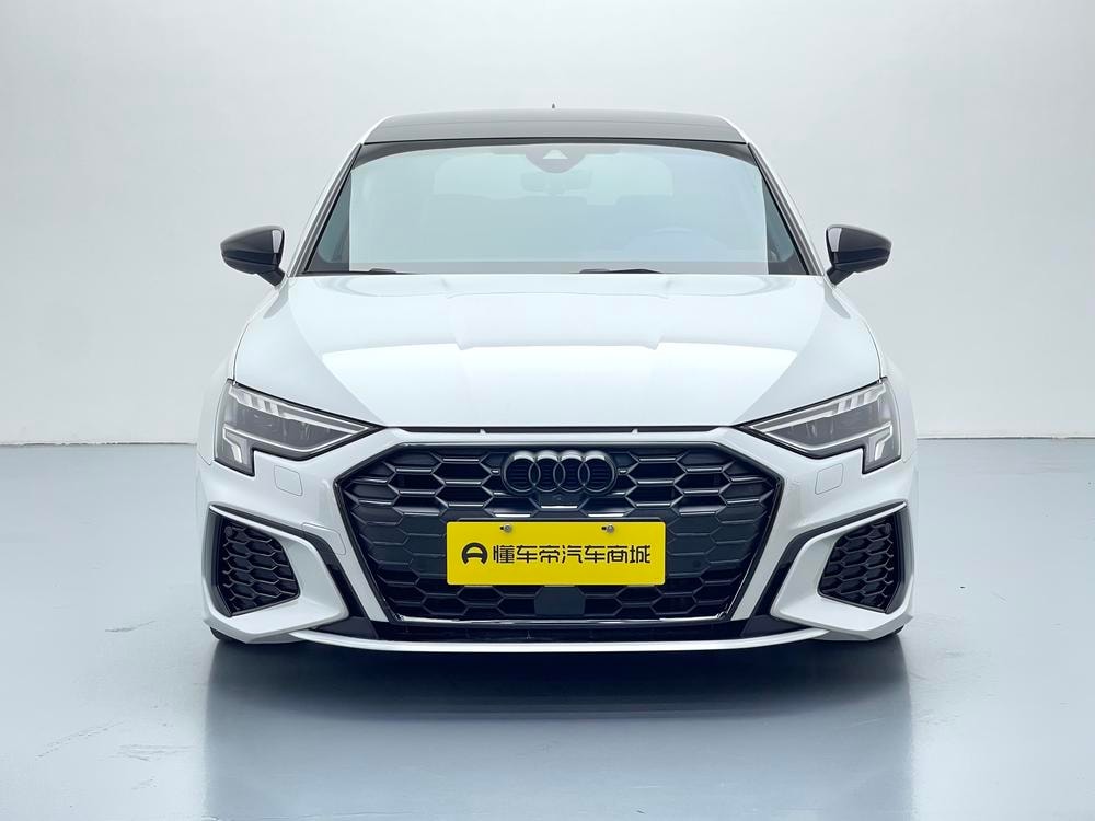 Audi A3 2023 — фото автомобиля