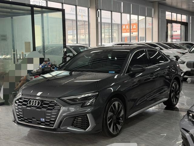 Audi A3 2023 — фото автомобиля 1