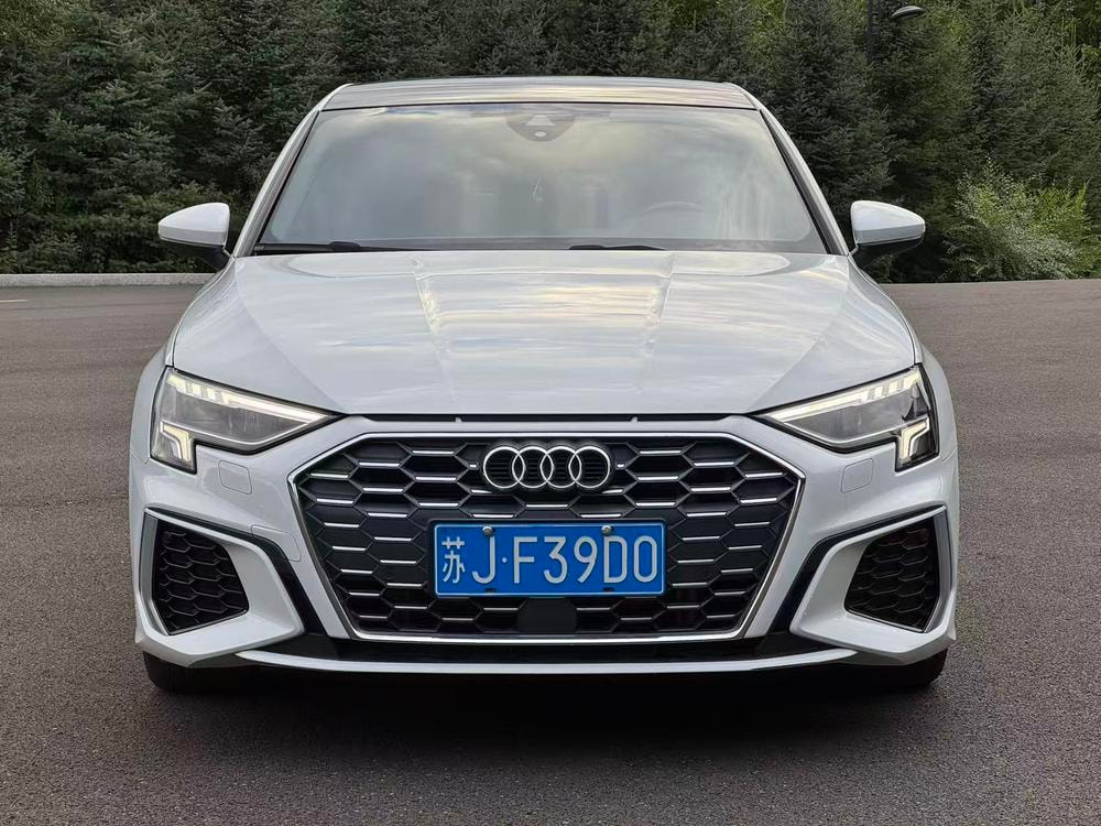 Audi A3 2022 — фото автомобиля