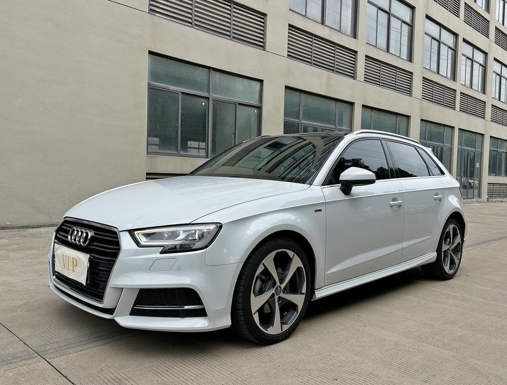 Audi A3 2018 — фото автомобиля 1