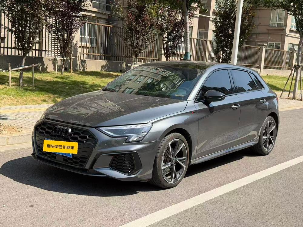 Audi A3 2023 — фото автомобиля
