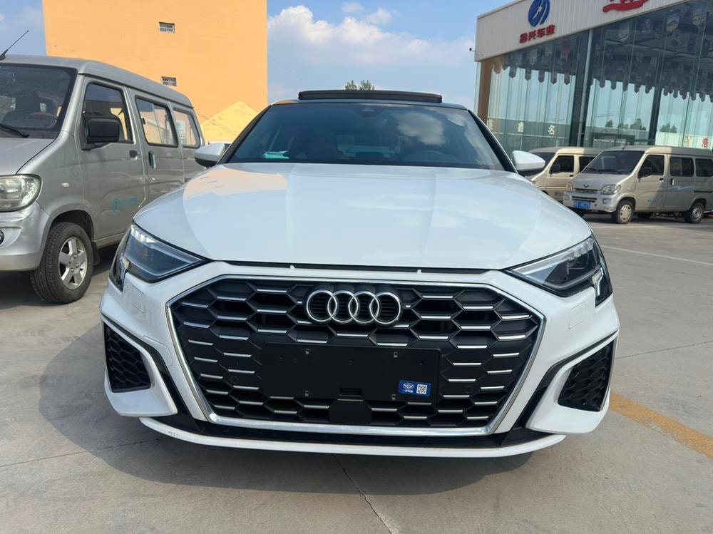 Audi A3 2022 — фото автомобиля