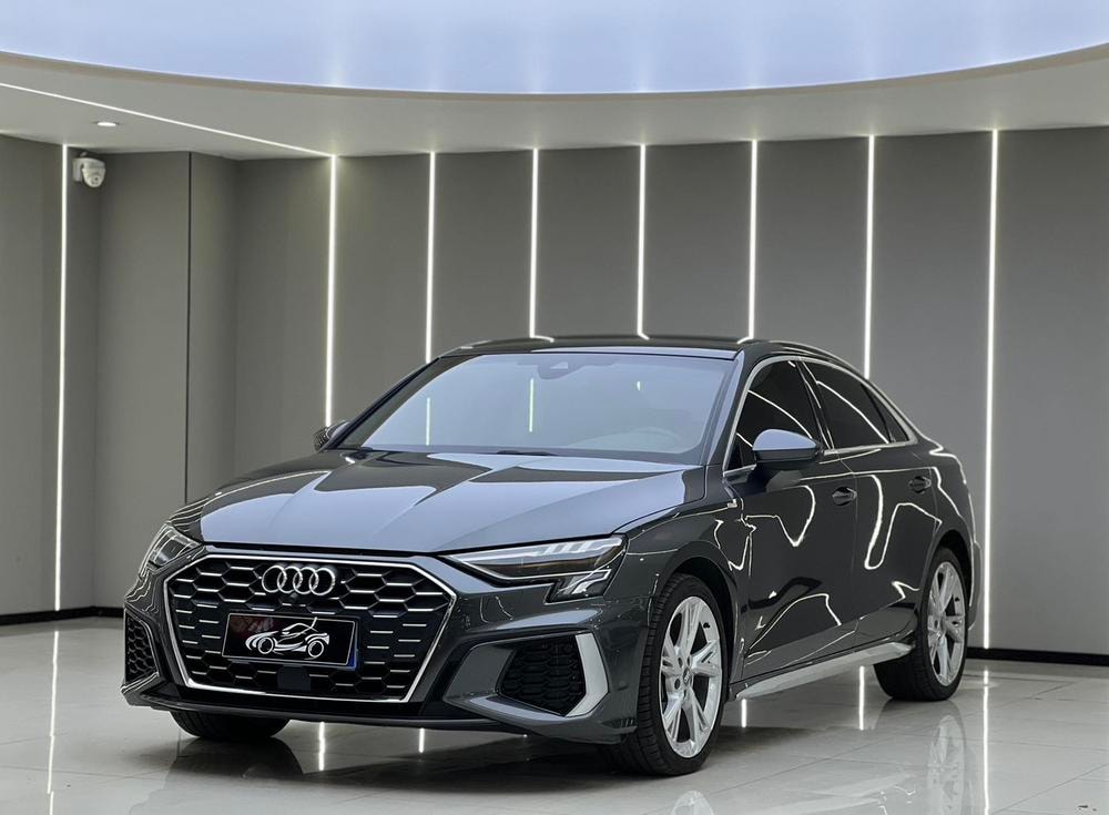Audi A3 2022 — фото автомобиля