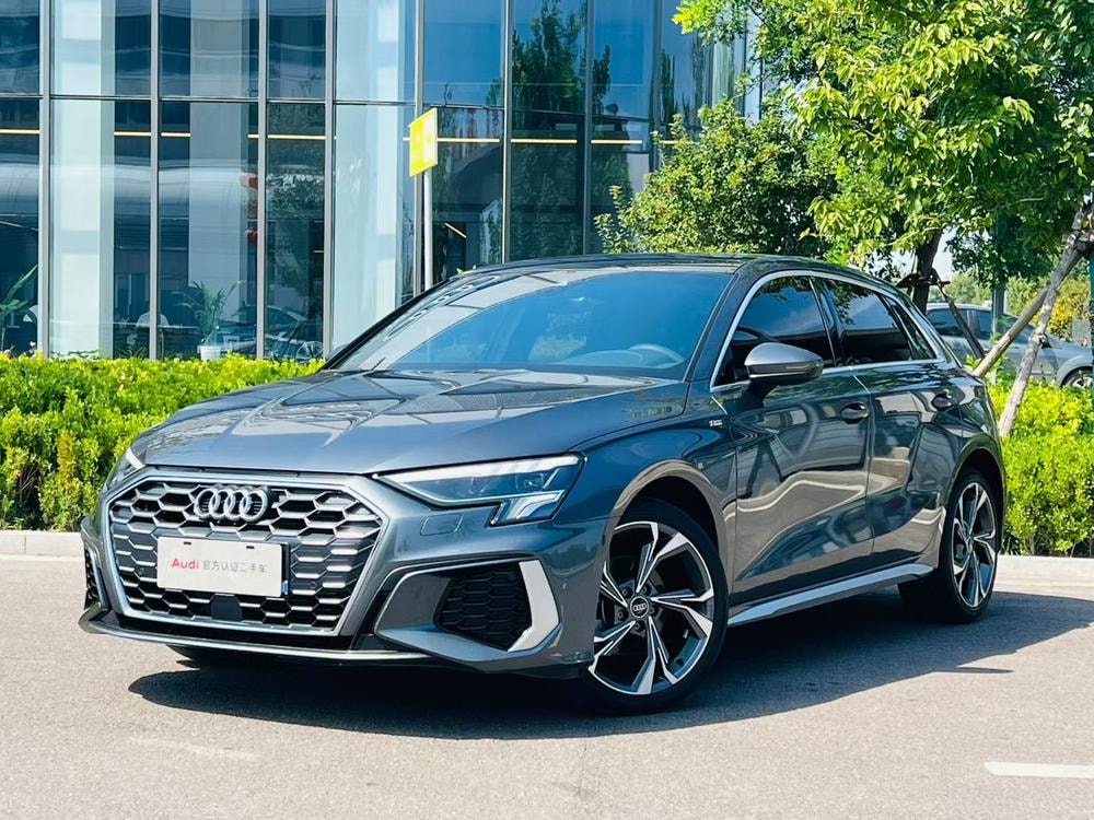 Audi A3 2024 — фото автомобиля 1