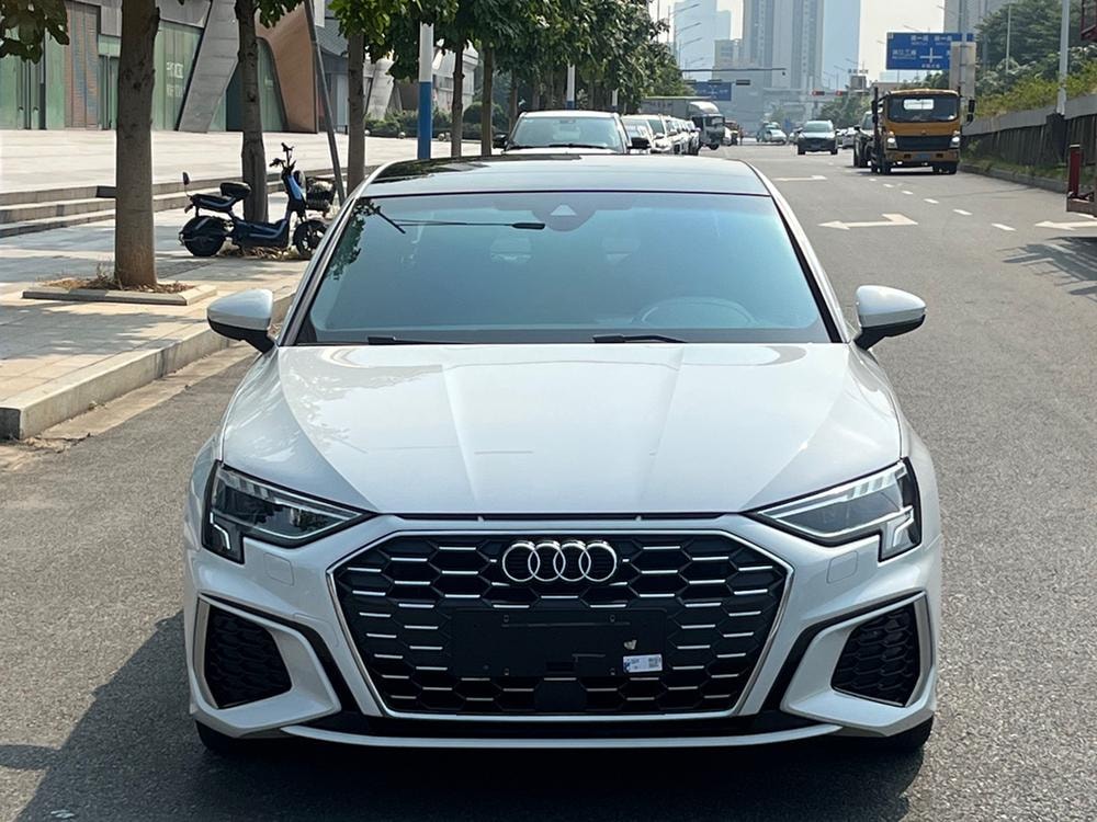 Audi A3 2022 — фото автомобиля 1