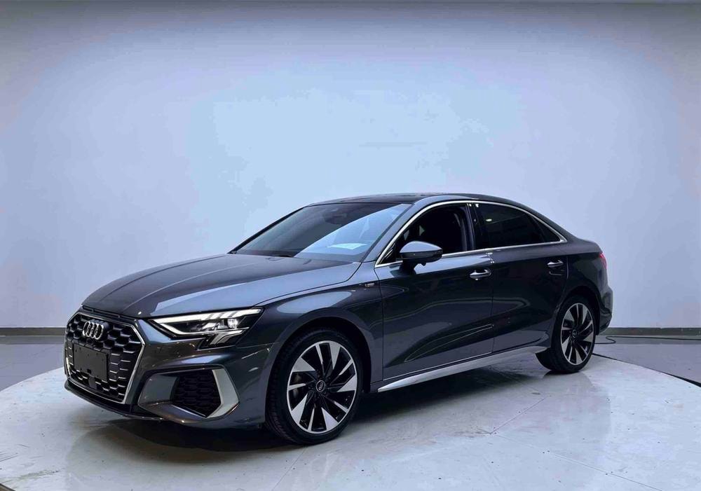 Audi A3 2023 — фото автомобиля 1
