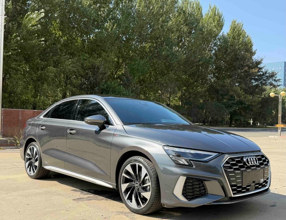 Audi A3 2023 — фото автомобиля 1