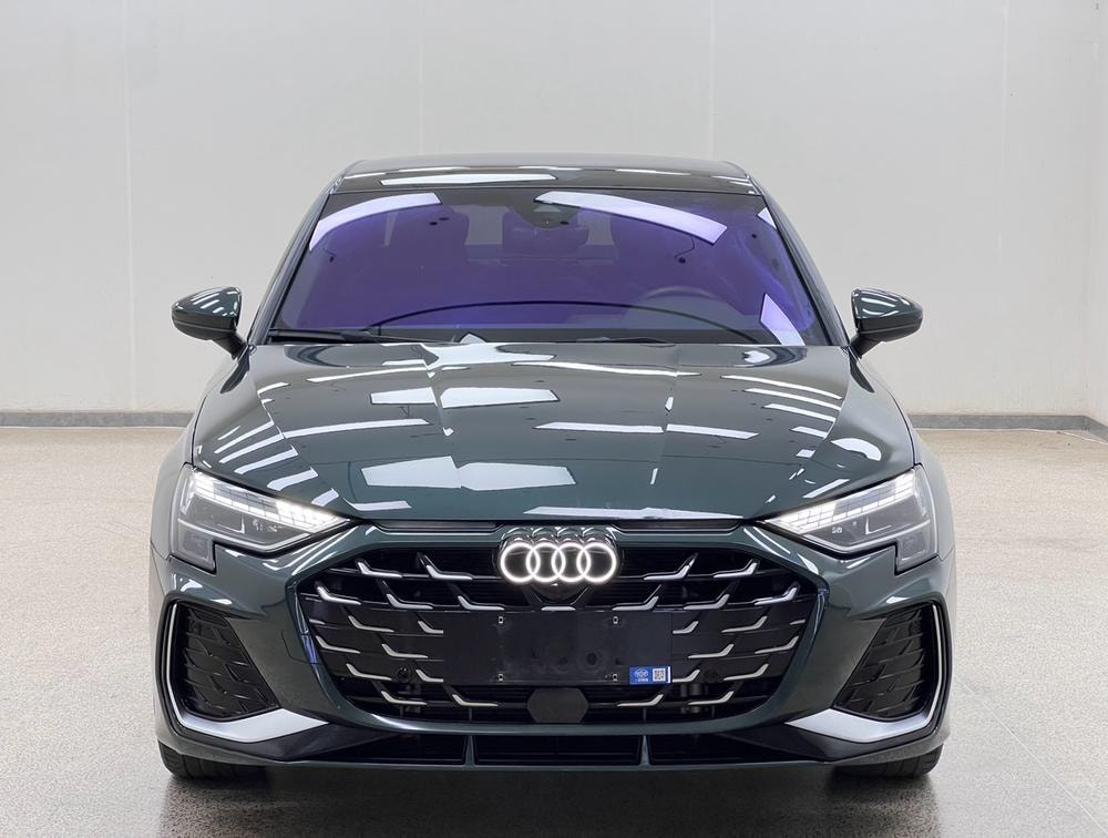 Audi A3 2025 — фото автомобиля