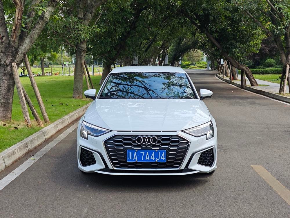 Audi A3 2021 — фото автомобиля 1