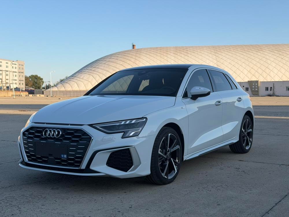Audi A3 2022 — фото автомобиля 1