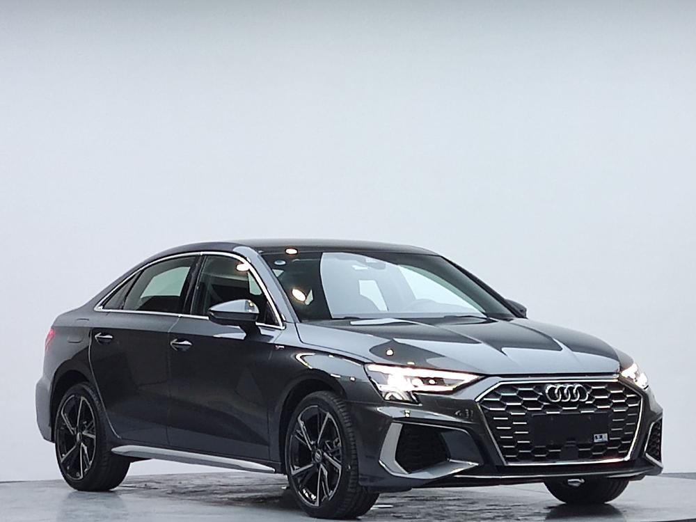 Audi A3 2021 — фото автомобиля