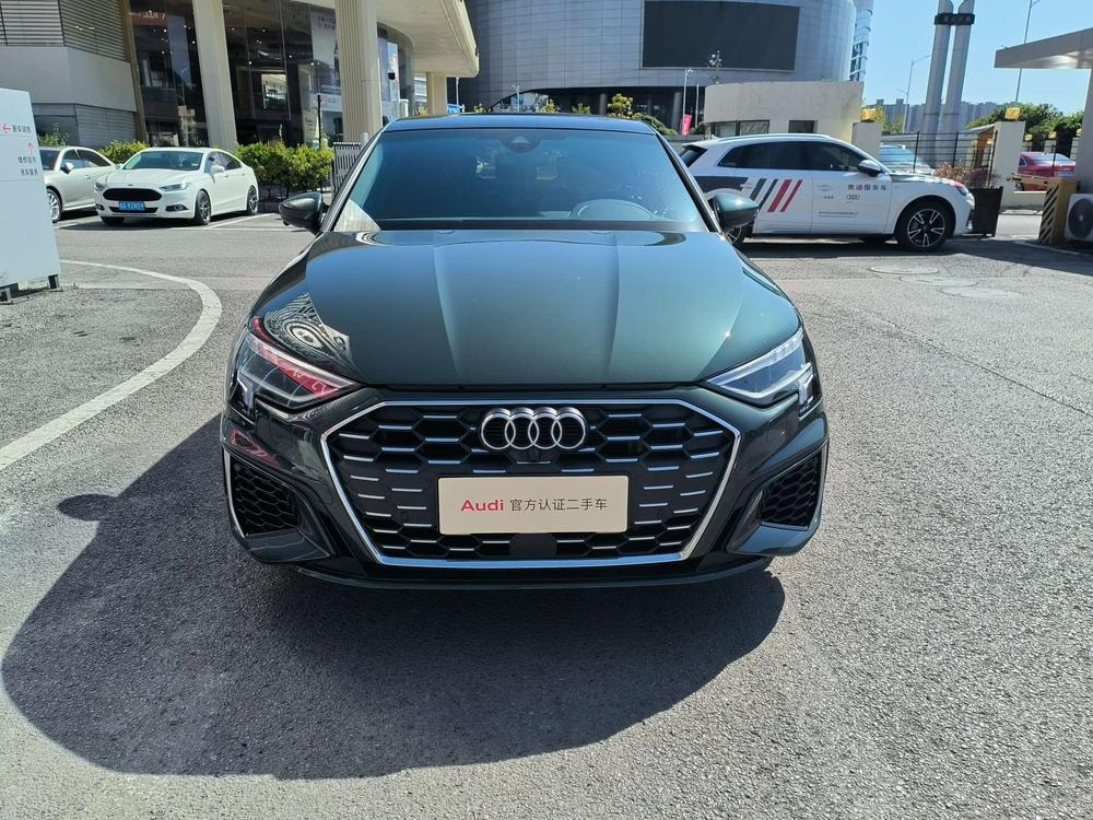 Audi A3 2024 — фото автомобиля