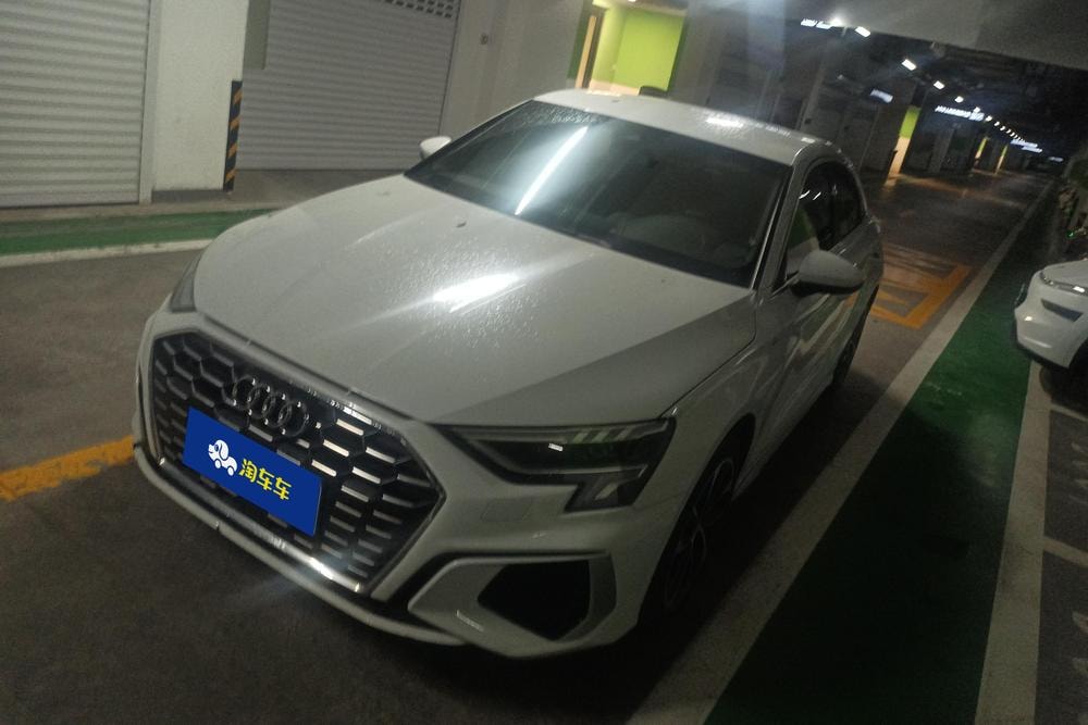 Audi A3 2022 — фото автомобиля 1