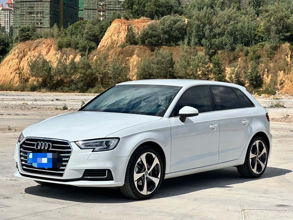 Audi A3 2019 — фото автомобиля 1