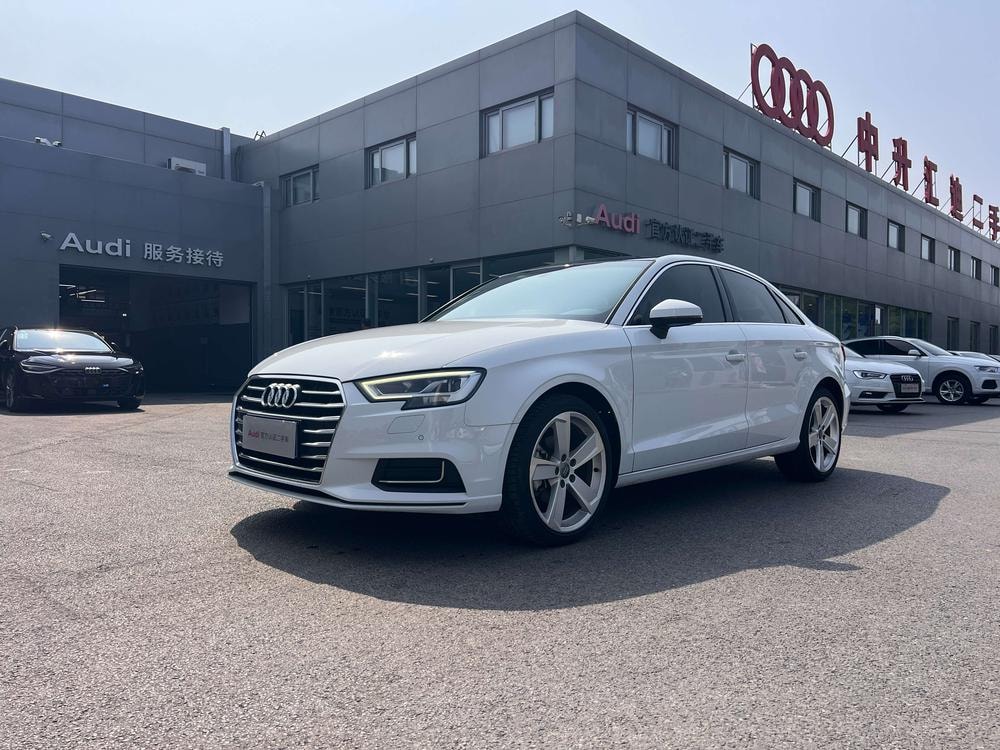 Audi A3 2019 — фото автомобиля 1