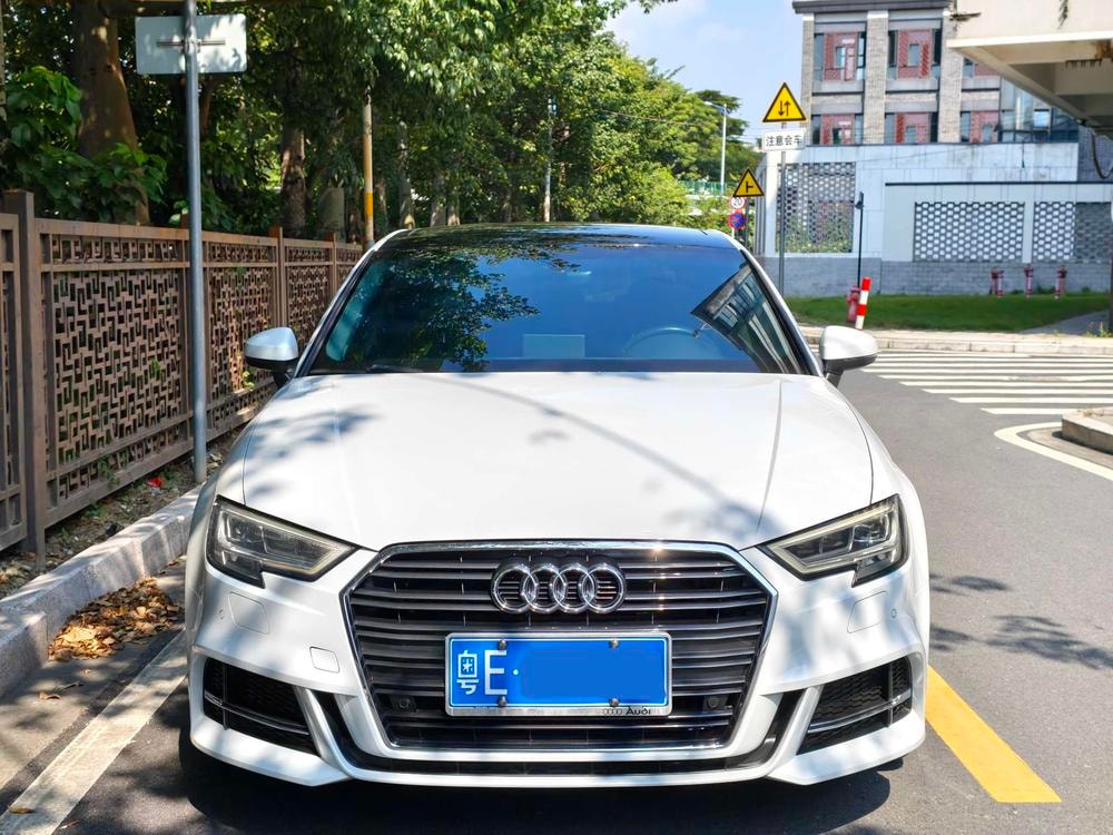 Audi A3 2018 — фото автомобиля