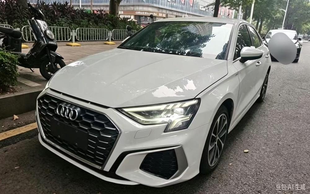 Audi A3 2022 — фото автомобиля 1