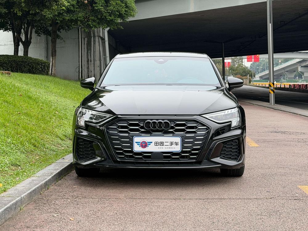 Audi A3 2023 — фото автомобиля 1