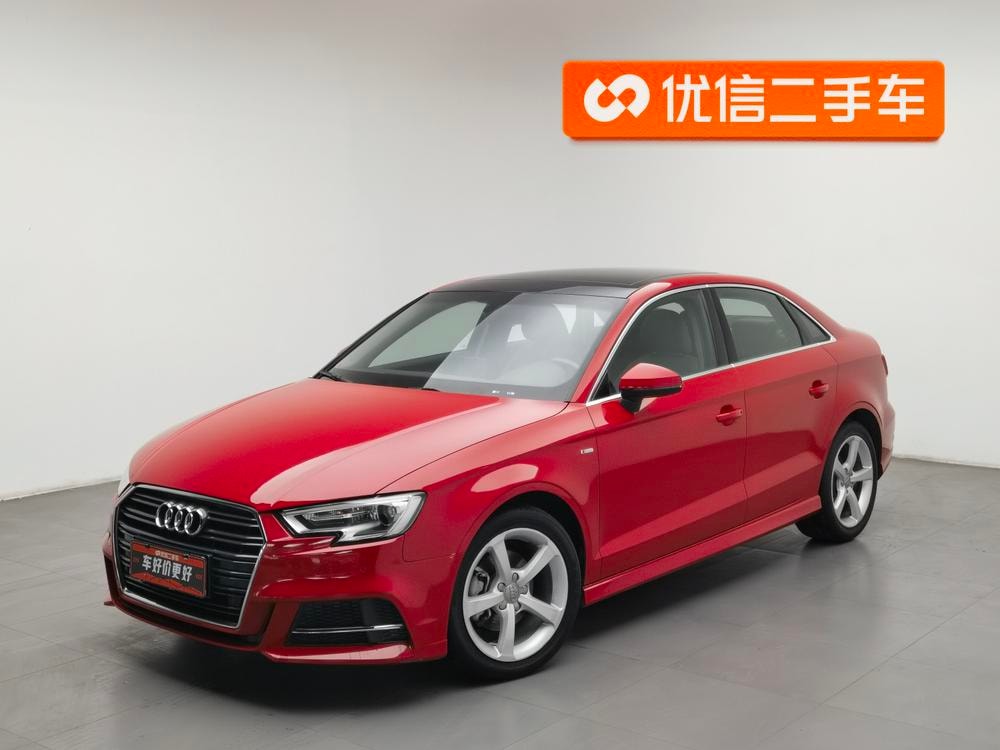 Audi A3 2018 — фото автомобиля
