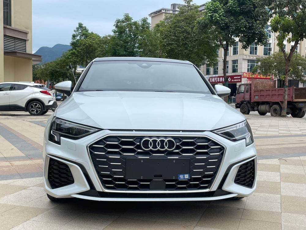 Audi A3 2022 — фото автомобиля 1